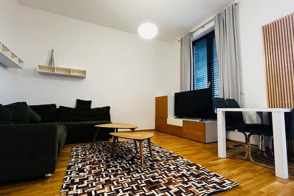 Apartment Holesovice, Garden, Garage Praga Exterior foto